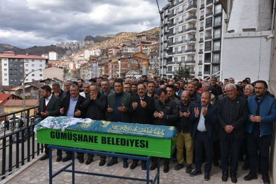 Gülperi ATEŞ 05.04.2025 tarihinde hakkın rahmetine kavuştu. 